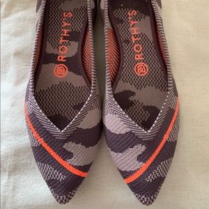 ROTHY’S Taupe Camo Point